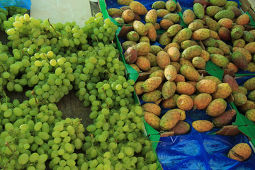 Cactus vigs and grapes at a market