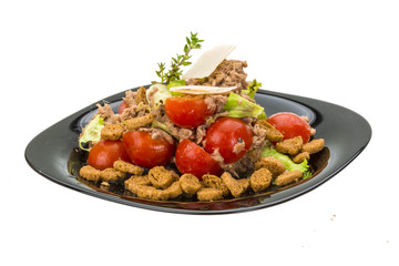 Salad with tuna and tomato
