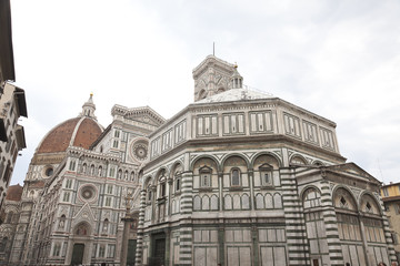 Obraz premium Baptisterio de San Juan y catedral de Florencia