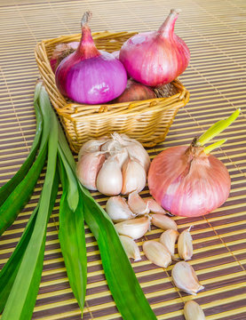 Onion, Garlic and Pandan Leaves