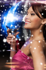 Fototapeta premium woman with cocktail