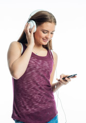 Teenager mit Mp3 und Kopfhörer