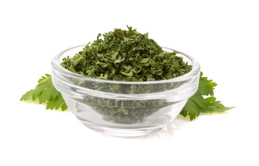 dried parsley in bowl