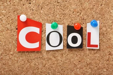 Foto op Plexiglas The word Cool on a cork notice board © thinglass