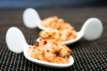Shrimp with white wine sauce