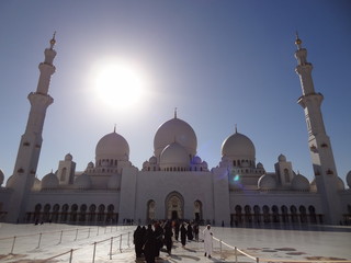 Shaikh Zayed Mosque with sun