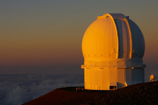 Observatorium im Abendlicht