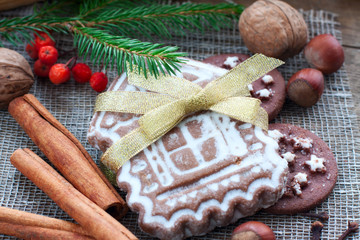 gingerbread  in the shape of a house clearance Christmas