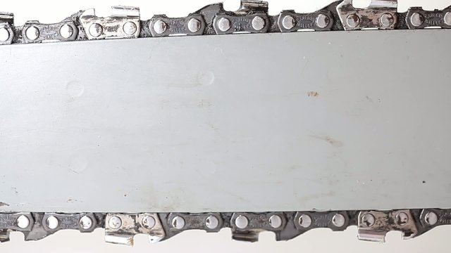 Blade of a chainsaw cutting