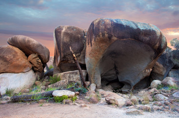 Fototapeta na wymiar Hippo Ziewanie, Little Rock w pobliżu Wave Rock w Australii