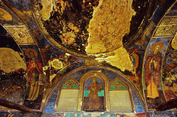 Fototapeta na wymiar Albanie, fresques dans une église orthodoxe à Voskopojë