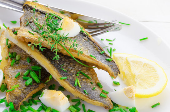 Fried Dorada Fillet with egg, chives and thyme