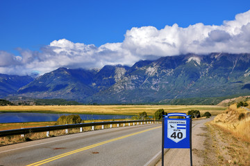 The road  Ruta 40 is laid parallel to the Andes