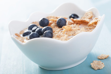 cornflakes with blueberry
