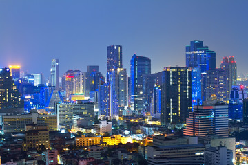 Fototapeta na wymiar Bangkok city at dusk