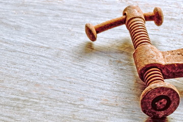 schraubzwinge verrostet