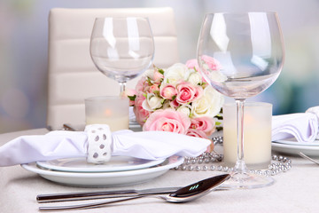 Table arrangement in restaurant