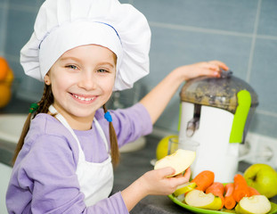 girl  making fresh juice