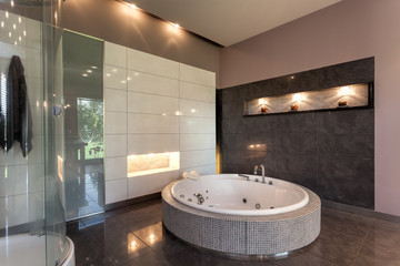 Round bath in a luxury mansion