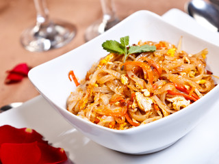 Indian side order food - Phad thai gung