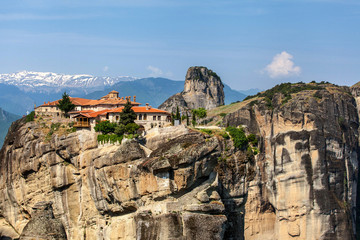 Fototapeta na wymiar Klasztory Meteora w regionie Trikala w lecie, Grecja.
