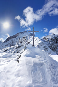 Bergkreuz auf der Alpspitze