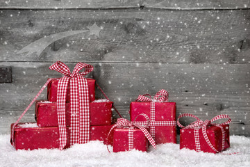 Christmas Shopping - Rote Geschenke zu Weihnachten als Gutschein