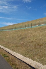 Staudamm der Talsperre Goldisthal in Thüringen