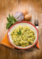 scrambled eggs with sage and onions