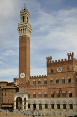 Fototapeta na wymiar Palazzo Comunale, Siena