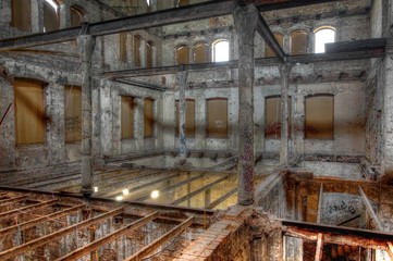 Insolvent, arbeitslos, pleite