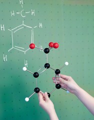Compare molecular model in a laboratory
