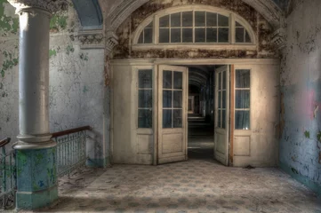 Fotobehang Oude lobby in een verlaten ziekenhuis © Stefan Schierle
