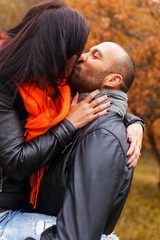 Obraz premium Happy middle-aged couple outdoors