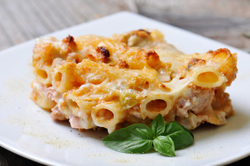 rigatoni pasta gratin
