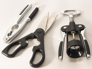 Cavatappi, schiaccia noci e forbici