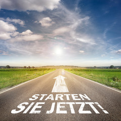 Straße mit " Starten Sie jetzt"