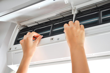 Cleaning air conditioner filters