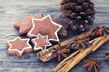 Cookies, star anise, cinnamon, pine