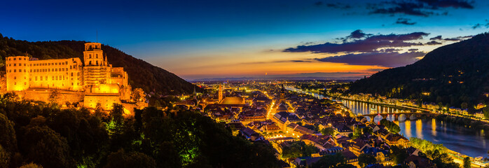 Heidelberg bei Nacht