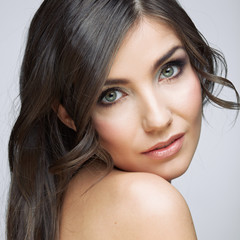 Obraz premium Beautifull woman with long brown hair.