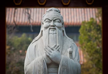 Rolgordijnen standbeeld van Confucius in Tempel van Confucius in Peking, China © Fotokon
