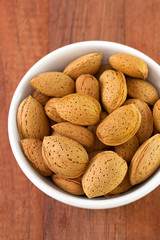 almond in white bowl