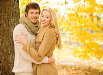 Fototapeta premium romantic couple in the autumn park