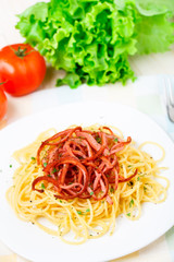 Spaghetti with fried ham