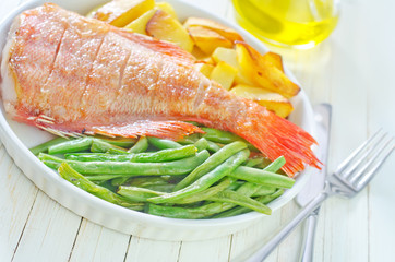 baked fish with potato and green beans