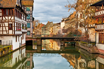 Nice houses in Petite-France in Strasbourg - obrazy, fototapety, plakaty