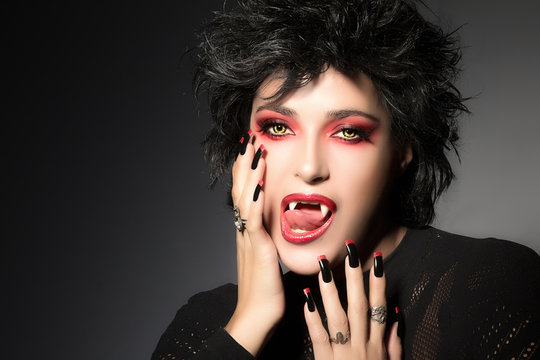 Fashionable Vampire Girl. Fantasy Makeup