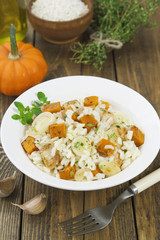 Risotto with chicken, pumpkin and leek