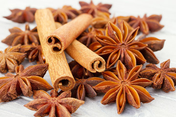 Cinnamon and anise stars